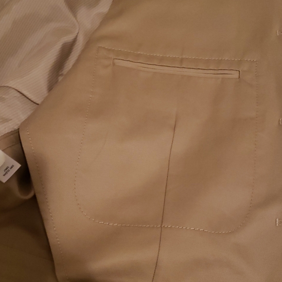 Banana Republic (42R) Tailored Fit - Picture 7 of 8